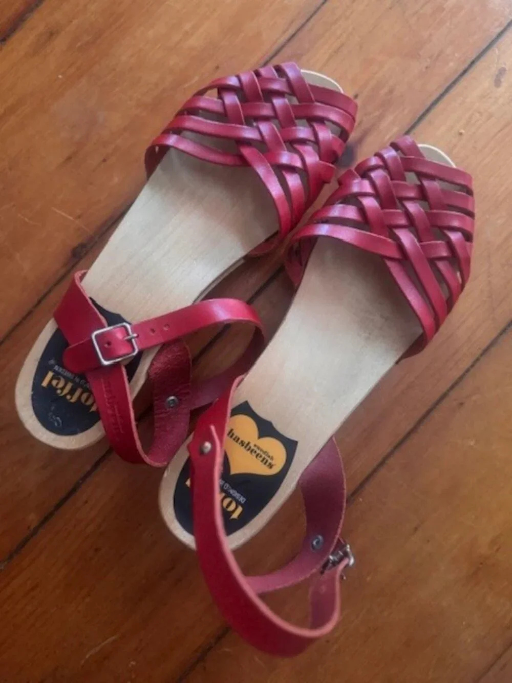 New Swedish Red Toffel Hasbeens Sandals - Picture 4 of 4